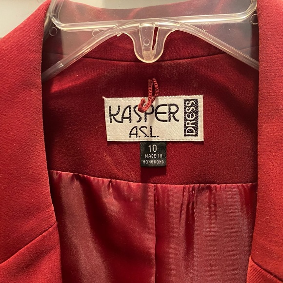 Suit - Picture 3 of 3